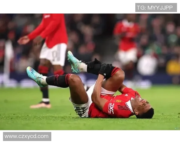 足球明星遭遇搞笑犯规瞬间视频合集让你捧腹大笑不容错过